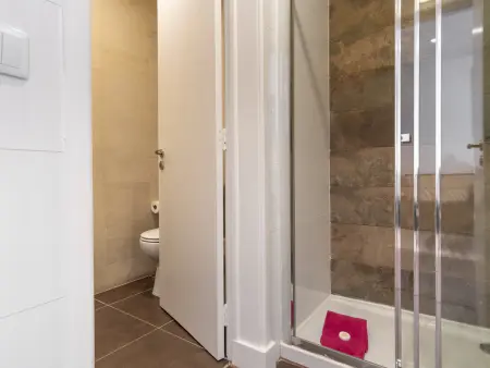 Appartement 3 chambres Chiado avec 5 balcons et vue Santa Justa : photo 24