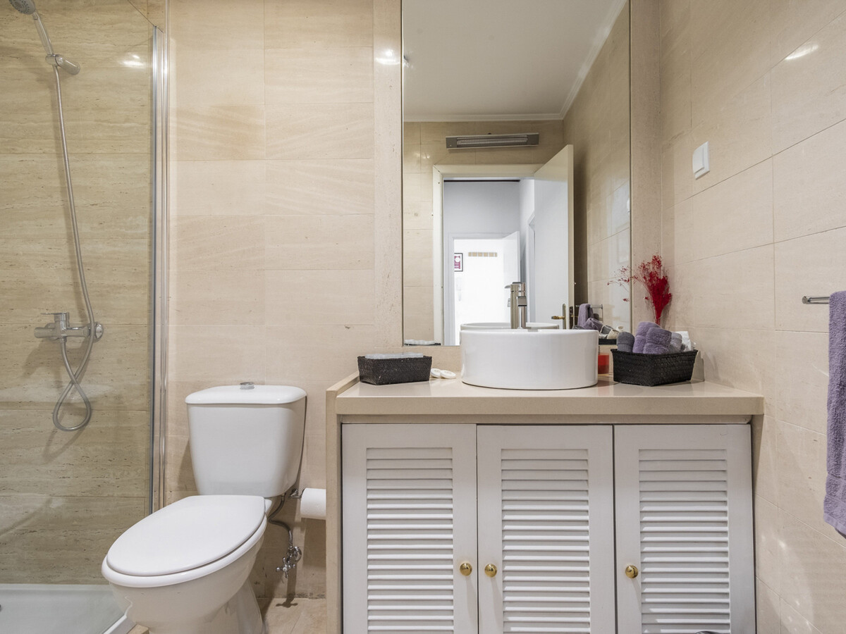 Appartement Chiado 3 chambres, 10 personnes, design Siza Vieira - Photo 12
