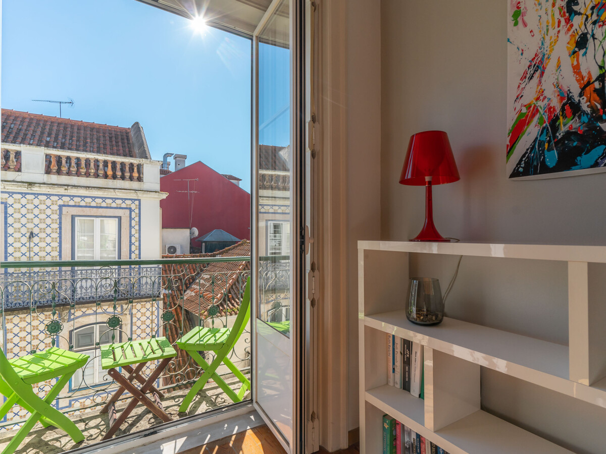 Appartement 2 chambres Baixa avec ascenseur et balcon - Photo 4