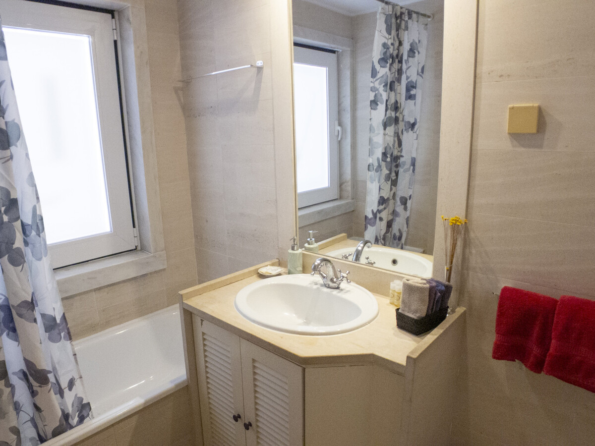 Appartement 3 chambres Rua do Carmo avec vue Ascenseur Santa Justa - Photo 18