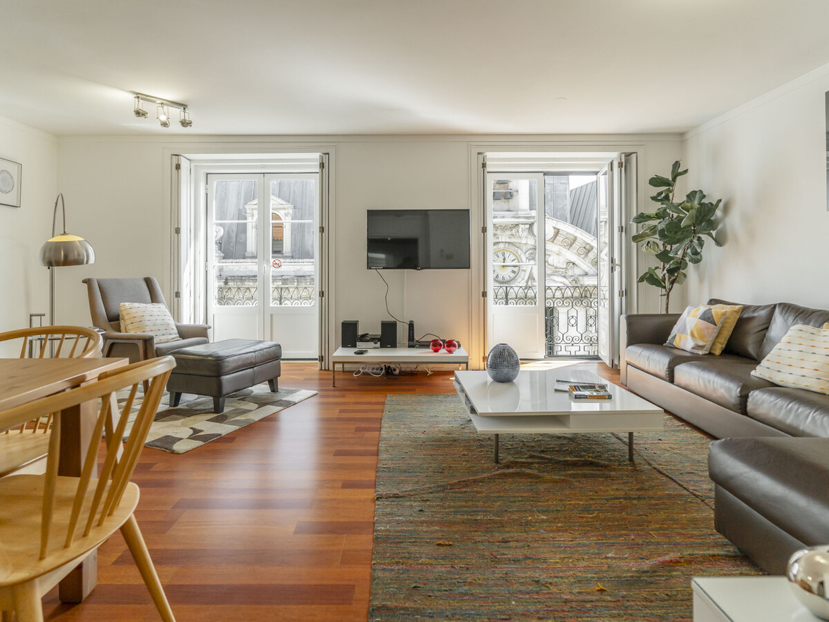 LV Premier Chiado CH2 : 3 chambres avec balcon vue toits - Photo 1
