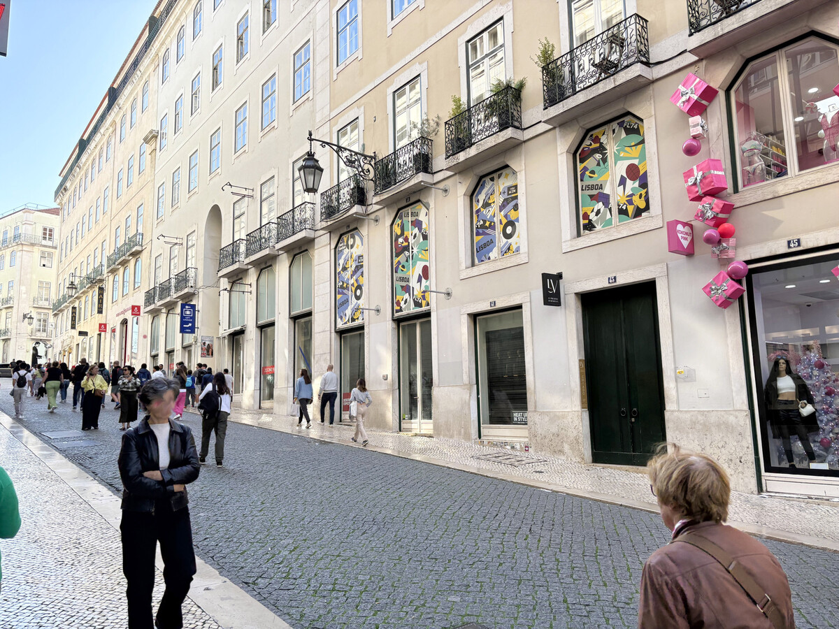LV Premier Chiado CH2 : 3 chambres avec balcon vue toits - Photo 11