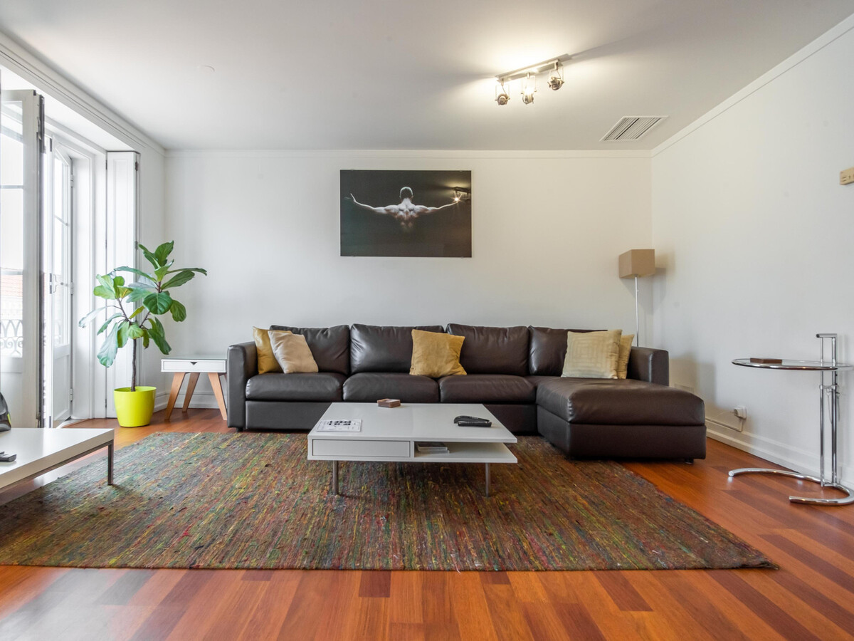 LV Premier Chiado CH2 : 3 chambres avec balcon vue toits - Photo 12