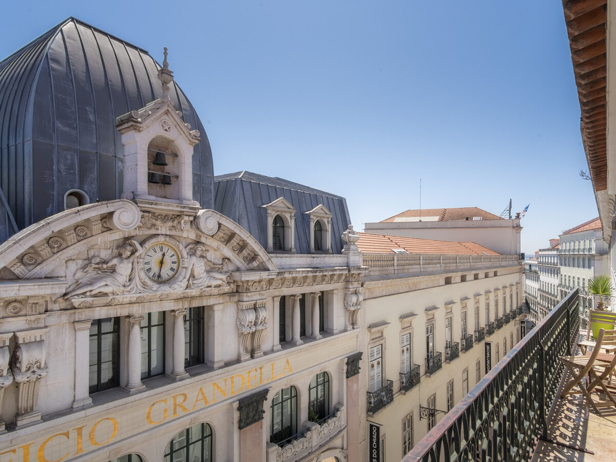LV Premier Chiado CH2 : 3 chambres avec balcon vue toits - Photo 18