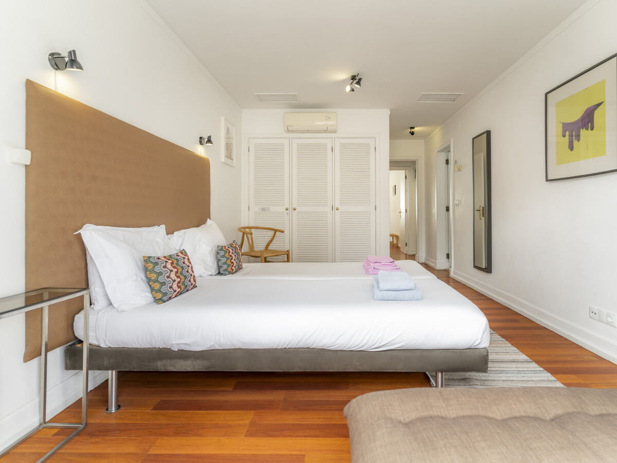 LV Premier Chiado CH2 : 3 chambres avec balcon vue toits - Photo 28