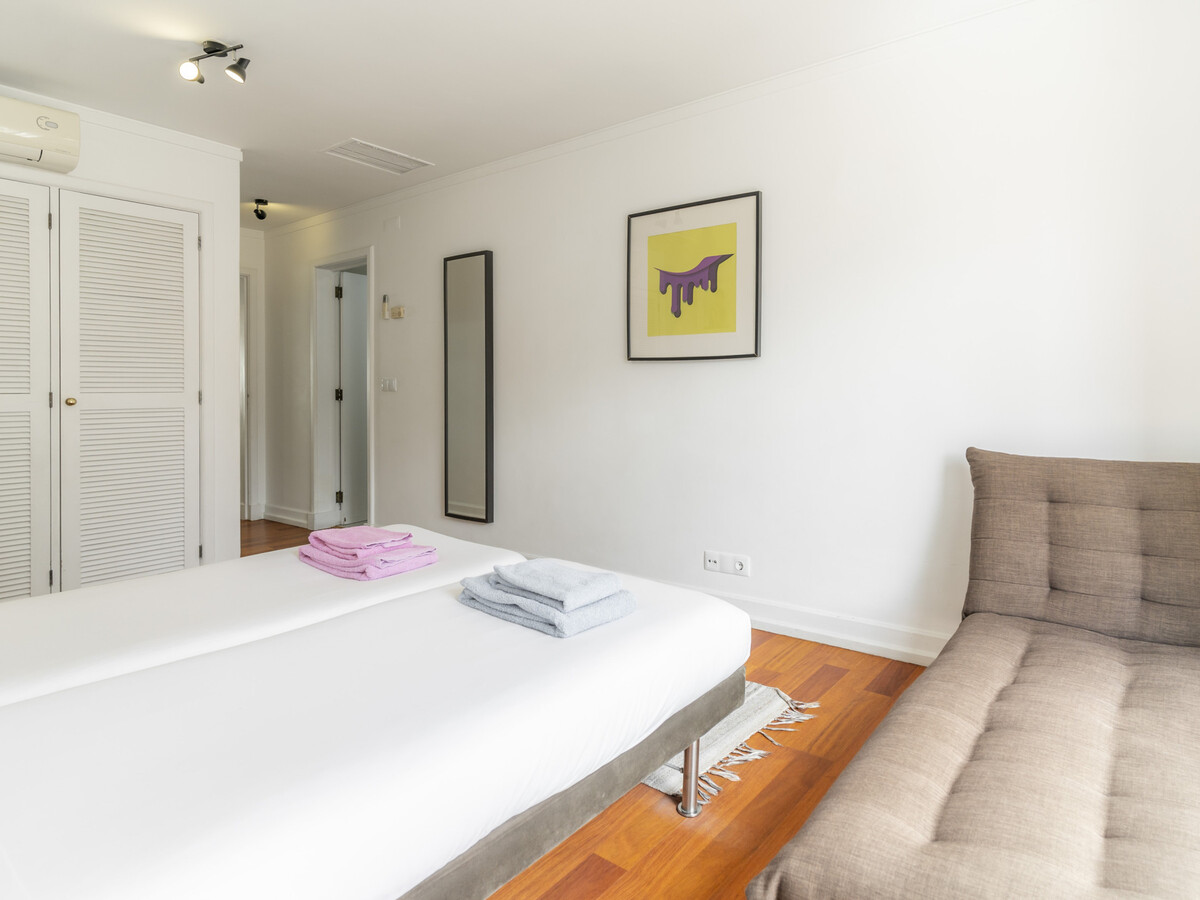 LV Premier Chiado CH2 : 3 chambres avec balcon vue toits - Photo 31