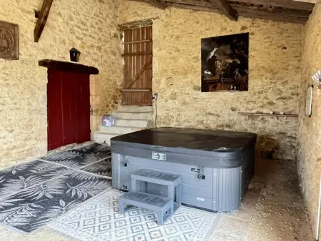 Le Mas d'Amour : maison de charme avec jacuzzi à Montcabrier : photo 10