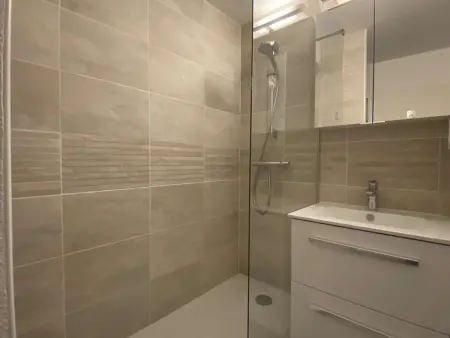 Appartement vue mer face plage Coz-Pors, Trégastel : photo 5