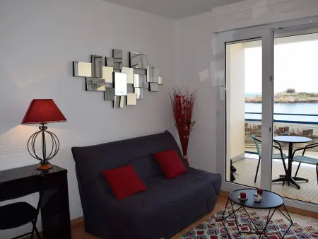 Appartement vue mer face plage Coz-Pors, Trégastel : photo 12