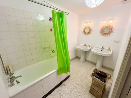 Grand appartement 14 pers. avec piscine à Laure-Minervois : photo 9