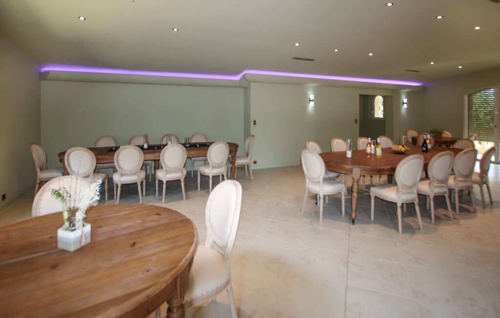 Villa des artistes à Suze la Rousse : 12 chambres, piscine - Photo 5