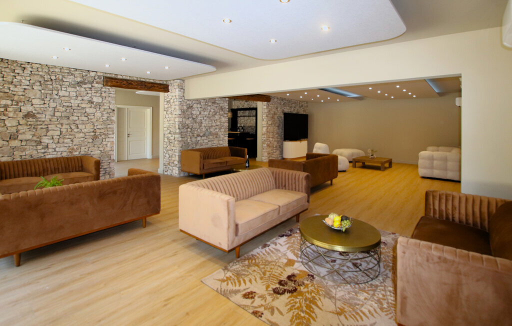 Villa des artistes à Suze la Rousse : 12 chambres, piscine - Photo 7