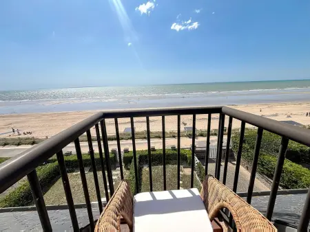 Appartement front de mer Jullouville, 1 chambre : photo 2