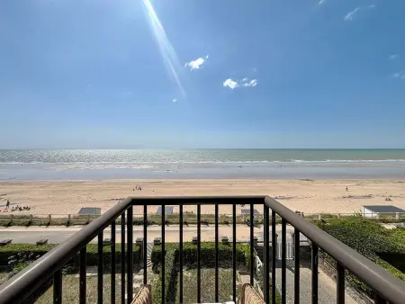 Appartement front de mer Jullouville, 1 chambre : photo 10