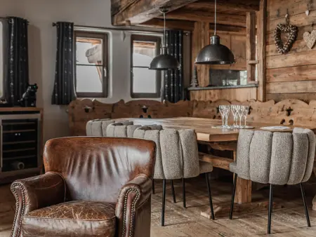 Chalet montagnard avec hammam et cheminée à Val-d'Isère - Photo 2