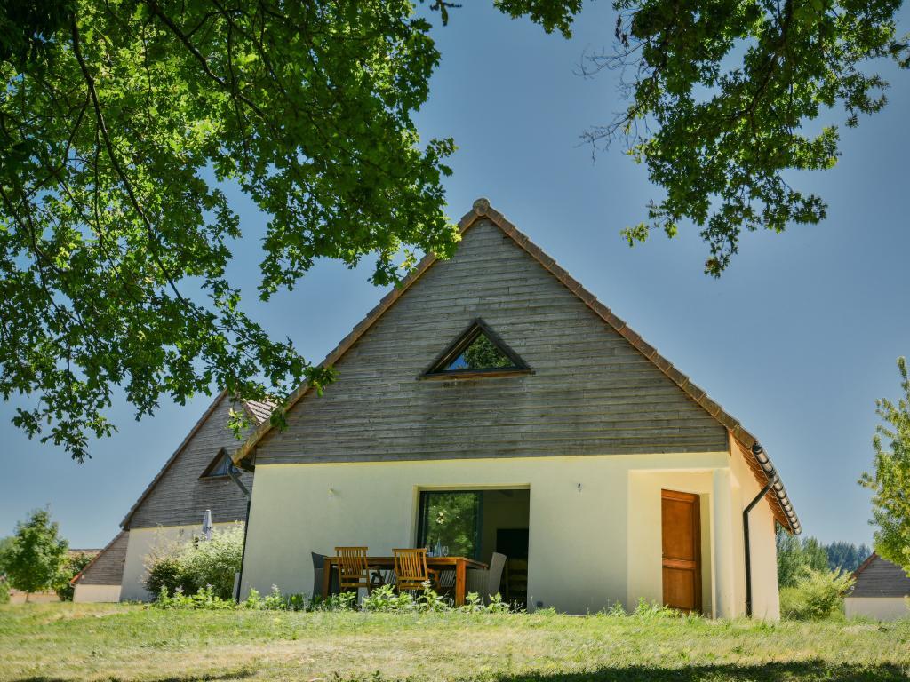 Maison Lac Bleu 11 à Lacapelle-Marival, piscine chauffée et terrasse - Photo 3