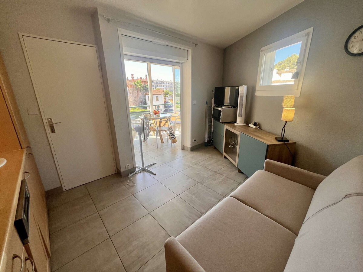 T2 Cavalaire-sur-Mer, 250m de la plage, ascenseur - Photo 4