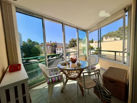 Location appartement à Cavalaire sur Mer, Appartement T2 à Cavalaire, proche plage pour 4 pers, ascenseur inclus