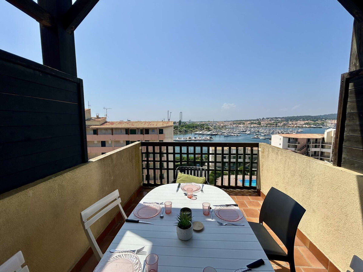 Appartement 6 pers. au Cap d'Agde, terrasse vue port - Photo 3