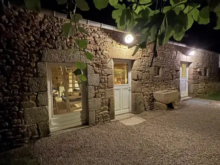 Gîte en pierre restauré, jardin calme à Saint-Pierre-Église : photo 27