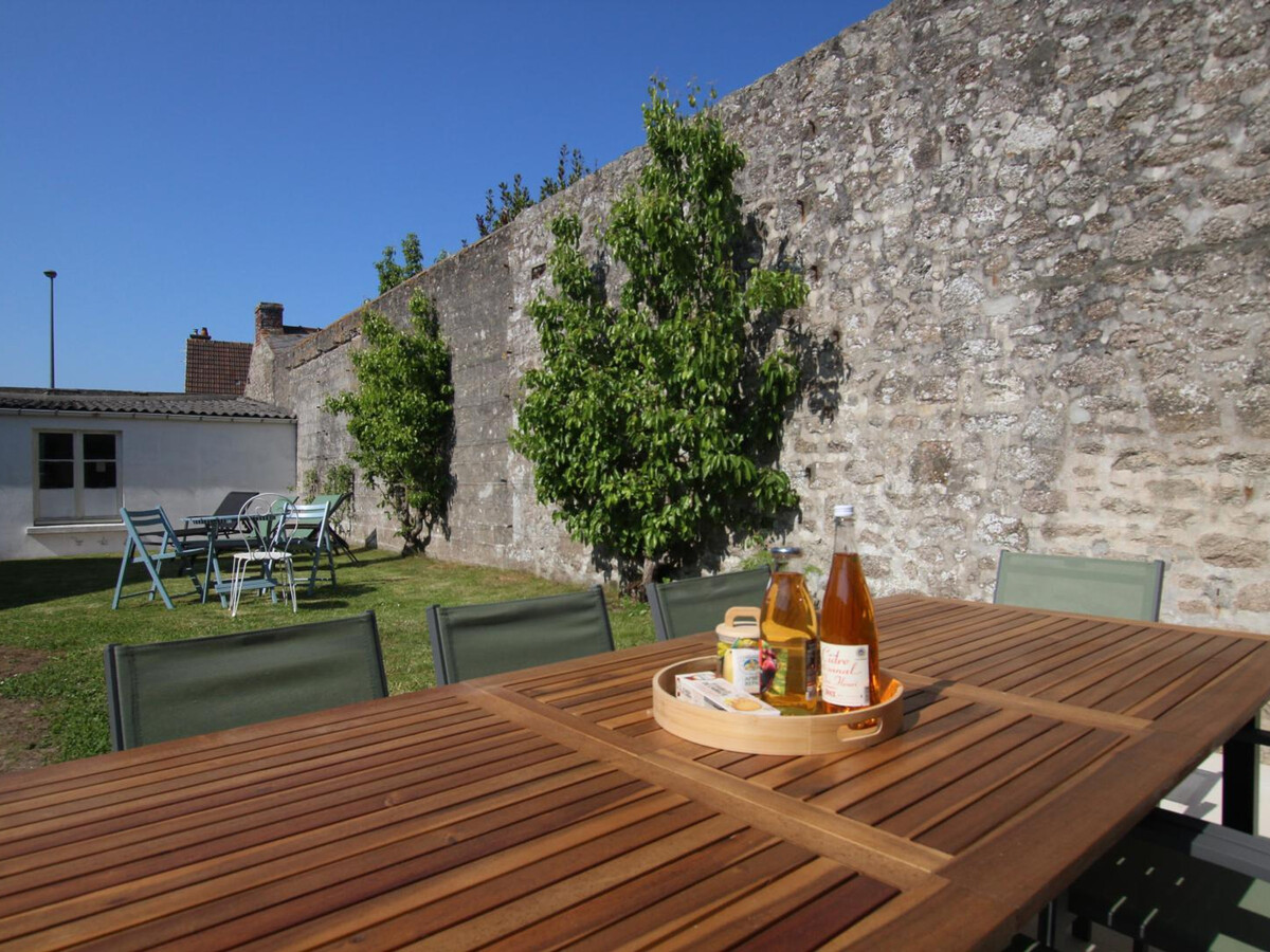 Gîte 8 pers. à Barfleur, jardin clos et façade en galets - Photo 19