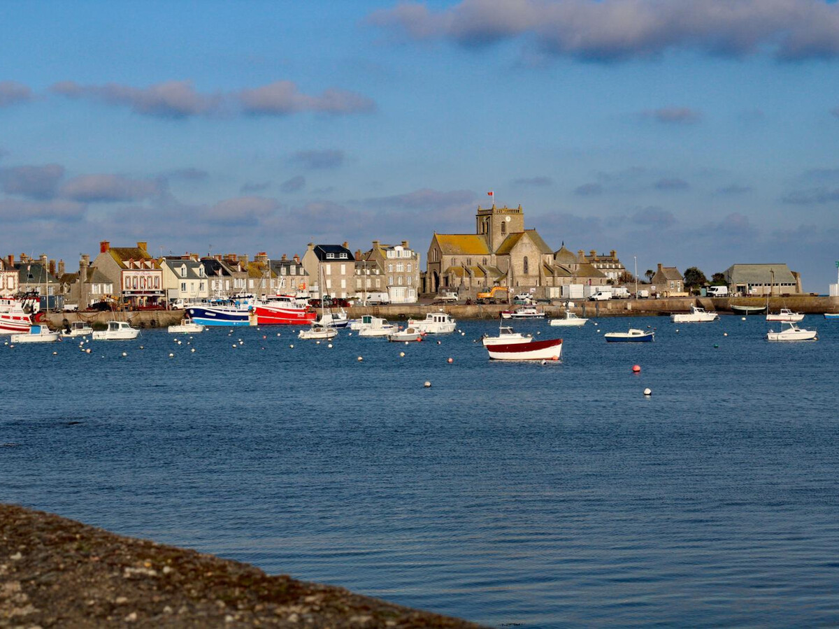 Gîte 8 pers. à Barfleur, jardin clos et façade en galets - Photo 21