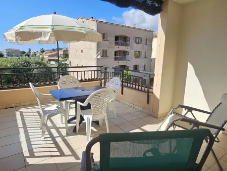 Studio climatisé 4 pers. à Sari-Solenzara, piscine et terrasse : photo 3