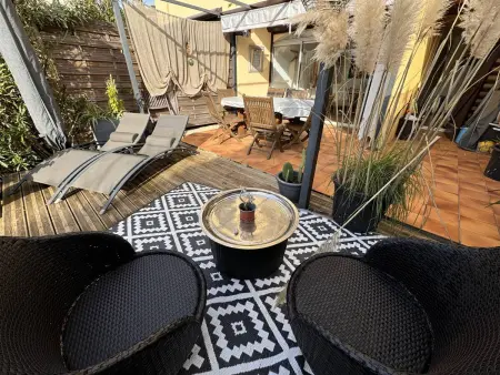 Location appartement à La Croix Valmer, Charmant appartement rénové au calme avec jardin, à 100m des commerces