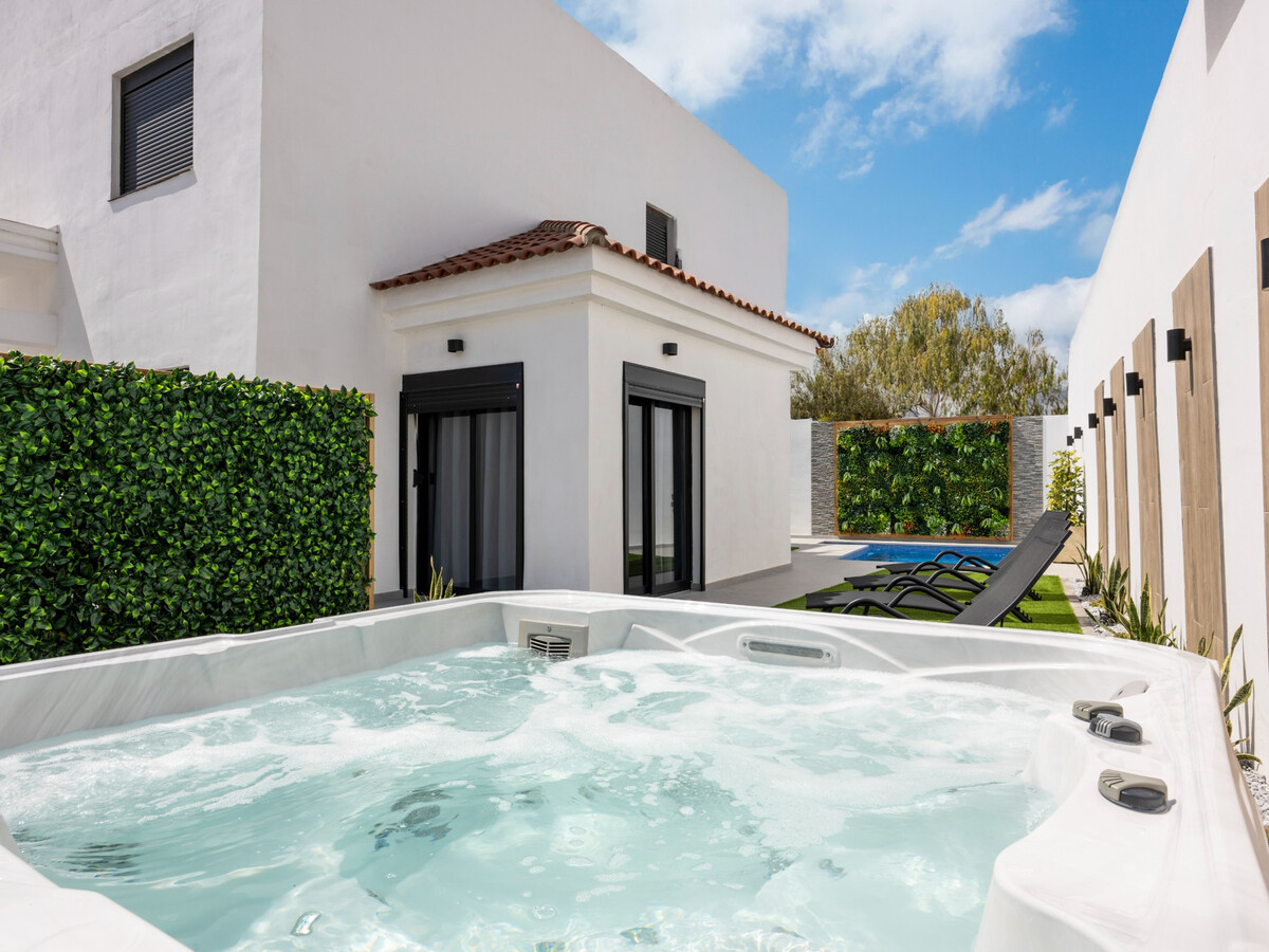 Villa de luxe neuve 4 ch, piscine privée à Amarilla Golf - Photo 1