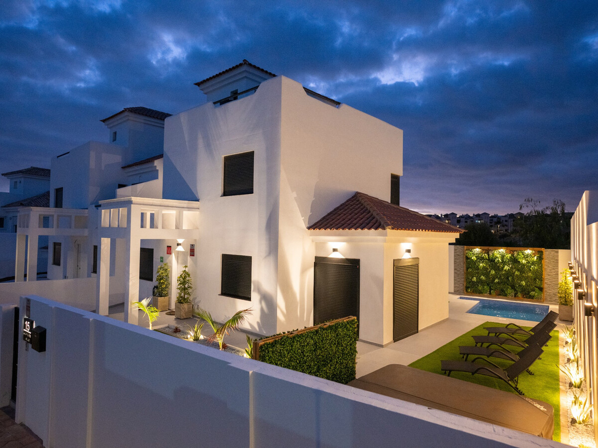 Villa de luxe neuve 4 ch, piscine privée à Amarilla Golf - Photo 2