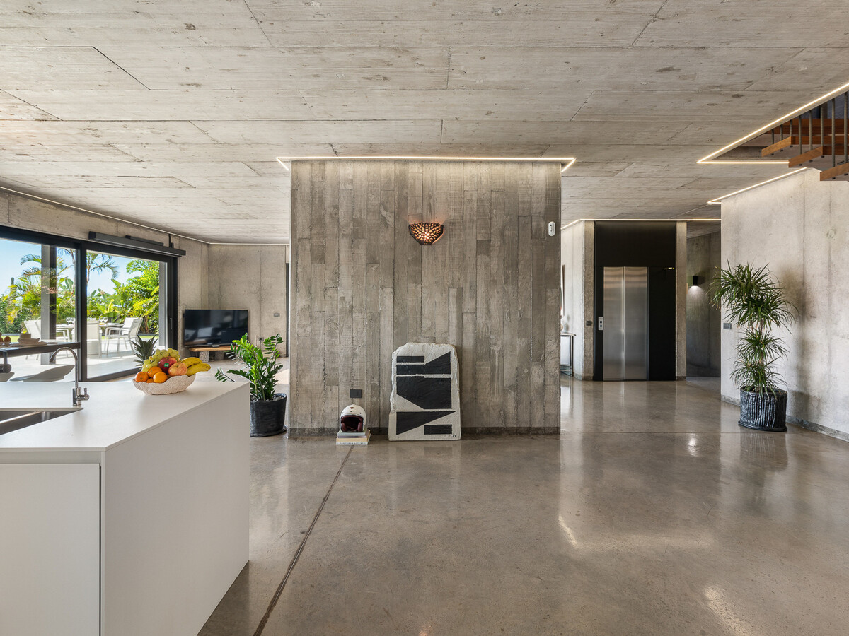 Villa brutaliste avec piscine chauffée à Adeje - Photo 12