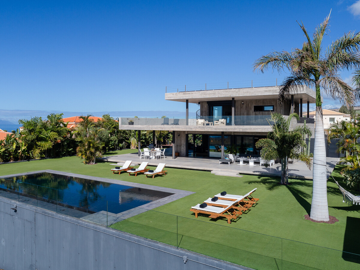 Villa brutaliste avec piscine chauffée à Adeje - Photo 29