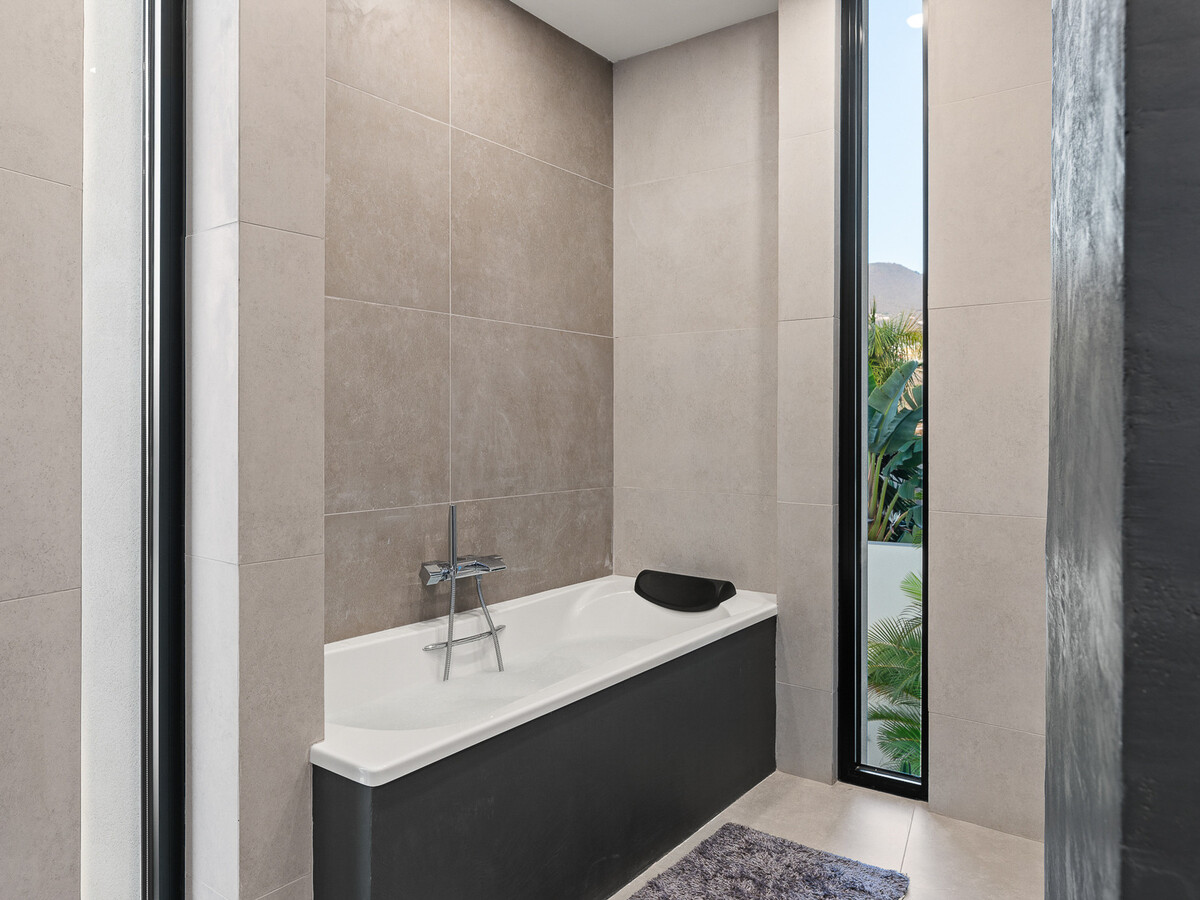Atlantic Silent Heights Villa – 4 suites, piscine chauffée à Adeje - Photo 19
