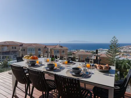 Villa Duna Blanca – Adeje, piscine chauffée et vue océan : photo 3