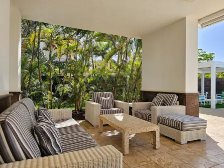 Villa El Duque Privé – 708 m², piscine chauffée, 8 pers. : photo 3