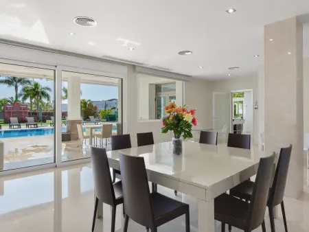 Villa El Duque Privé – 708 m², piscine chauffée, 8 pers. : photo 5