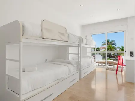 Villa El Duque Privé – 708 m², piscine chauffée, 8 pers. : photo 22