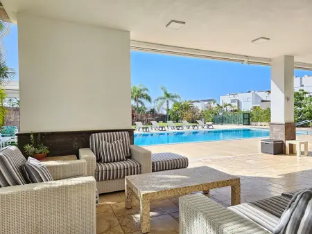 Villa El Duque Privé – 708 m², piscine chauffée, 8 pers. : photo 27