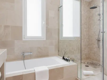 Villa El Duque Privé – 708 m², piscine chauffée, 8 pers. : photo 28