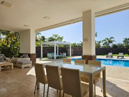 Villa El Duque Privé – 708 m², piscine chauffée, 8 pers. : photo 31