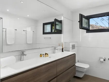 Villa MonteLuz – 330 m², piscine chauffée et vue océan : photo 23