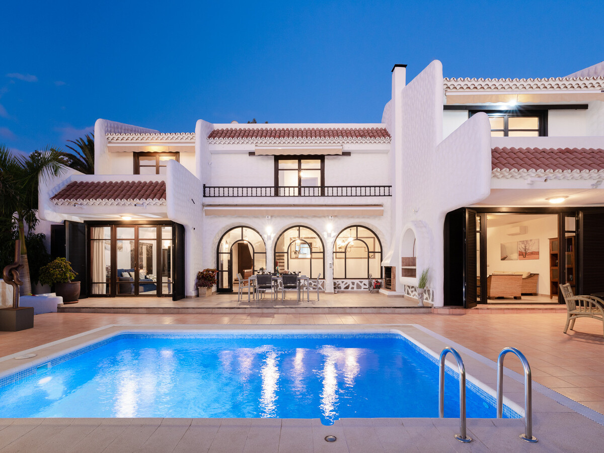 Villa Tropical Costa Adeje : 5 chambres, piscine chauffée - Photo 1