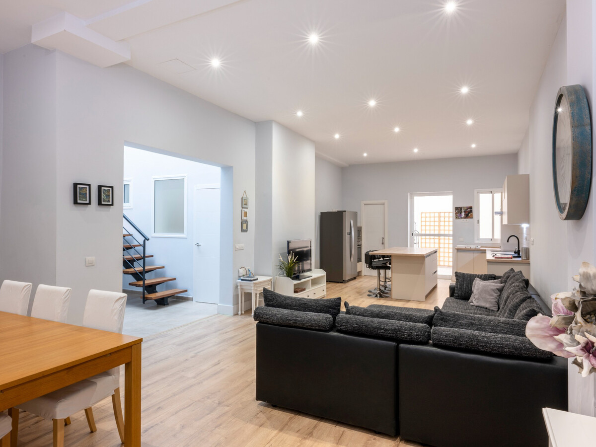 Duplex moderne 4 chambres avec garage privé - Photo 1