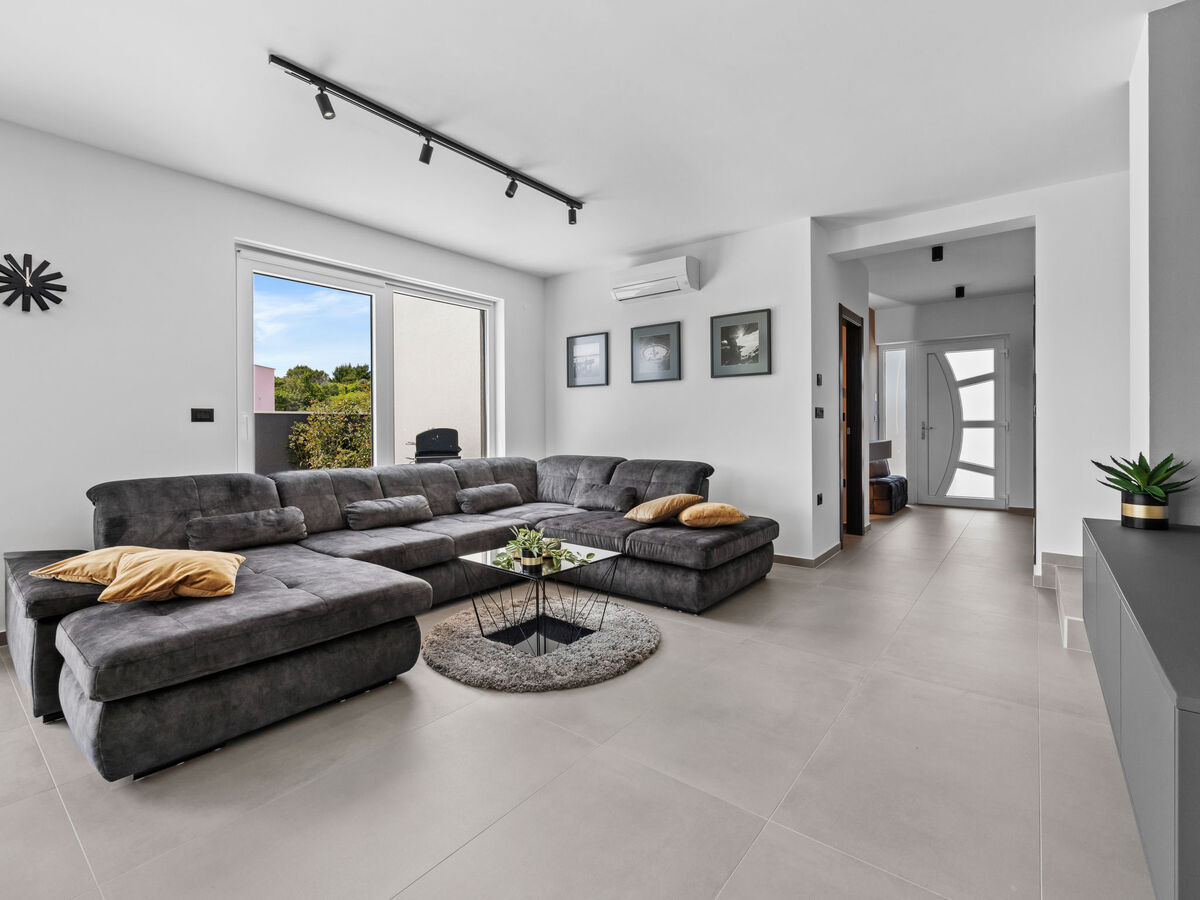 Villa Delecto, 8 pers., piscine privée à Premantura - Photo 11