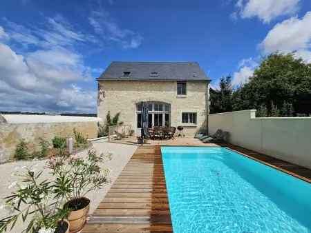 Gîte 6 pers, piscine privée et vélos gratuits à Avon-les-Roches - Photo 1