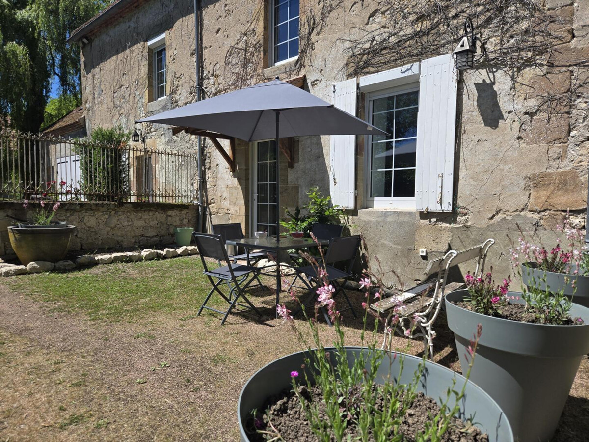 Gîte de charme à Souvigny, jardin privatif - Photo 1