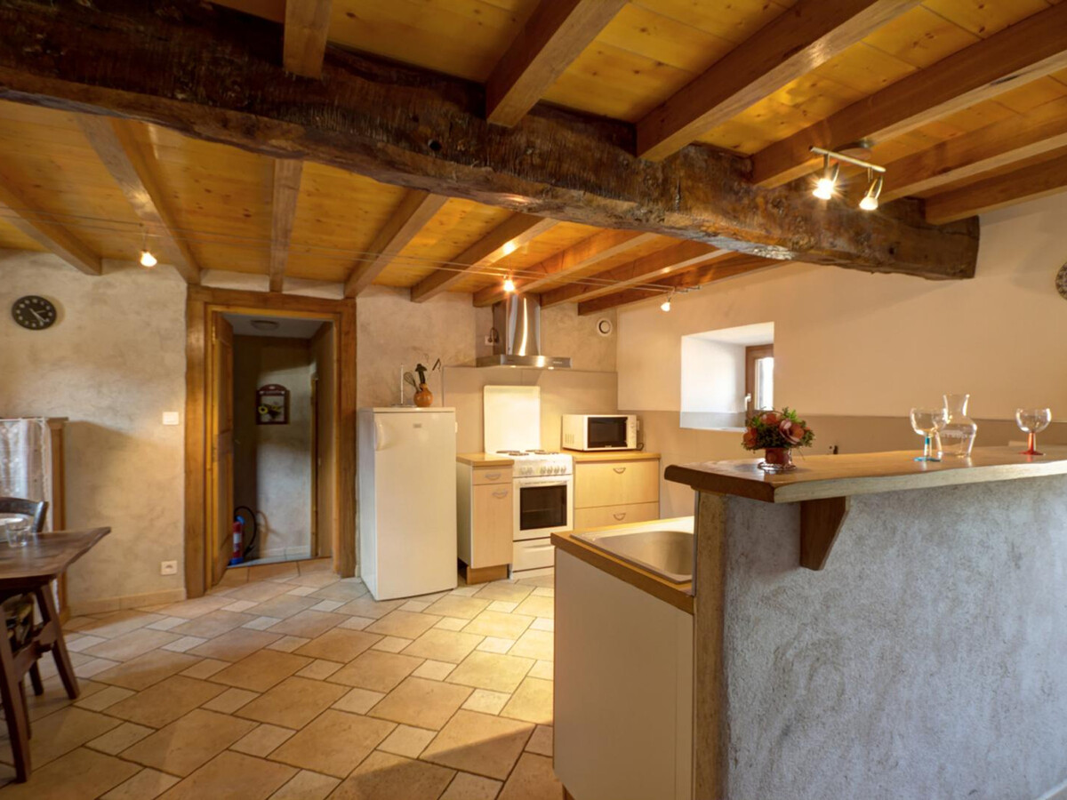 Gîte 6 pers. avec terrasse 30 m² et jardin à Panissières - Photo 2