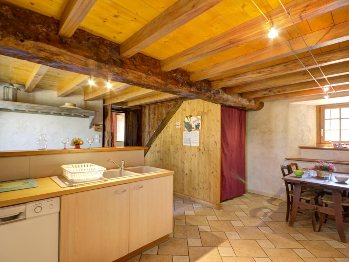 Gîte 6 pers. avec terrasse 30 m² et jardin à Panissières - Photo 4