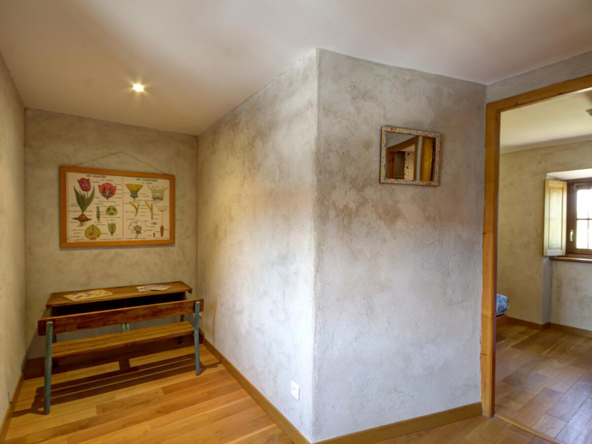 Gîte 6 pers. avec terrasse 30 m² et jardin à Panissières - Photo 10