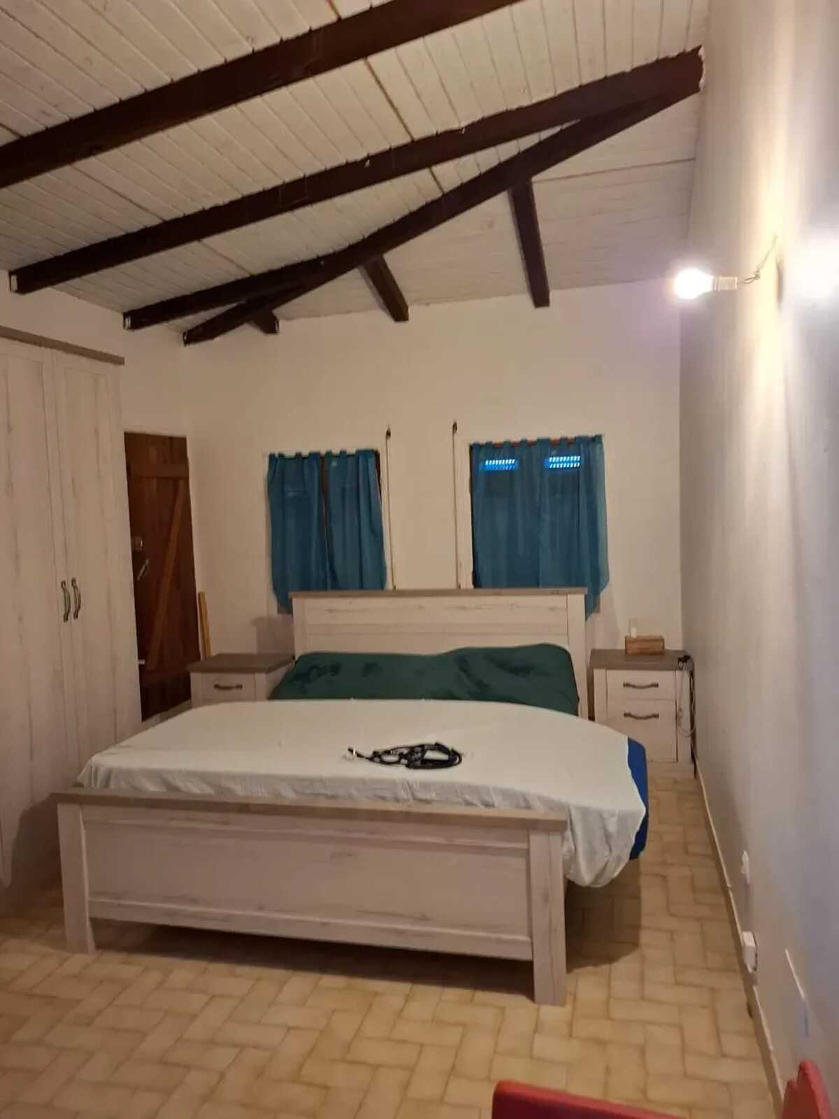 Appartement 100 m² avec balcon à Saint-Claude - Photo 3